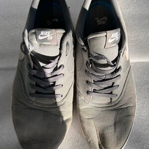 Nike Men’s Size 14 Grey Sneakers 843896-003 – Good Condition – No Box